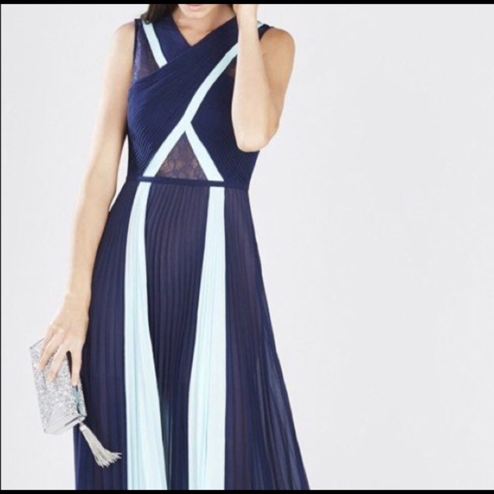 BCBG MaxaZaria Size 4